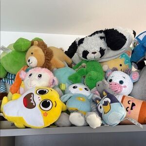 Plush Stuffed Toy - Mixed Colors (Yellow, Green, Blue, Pink, White)